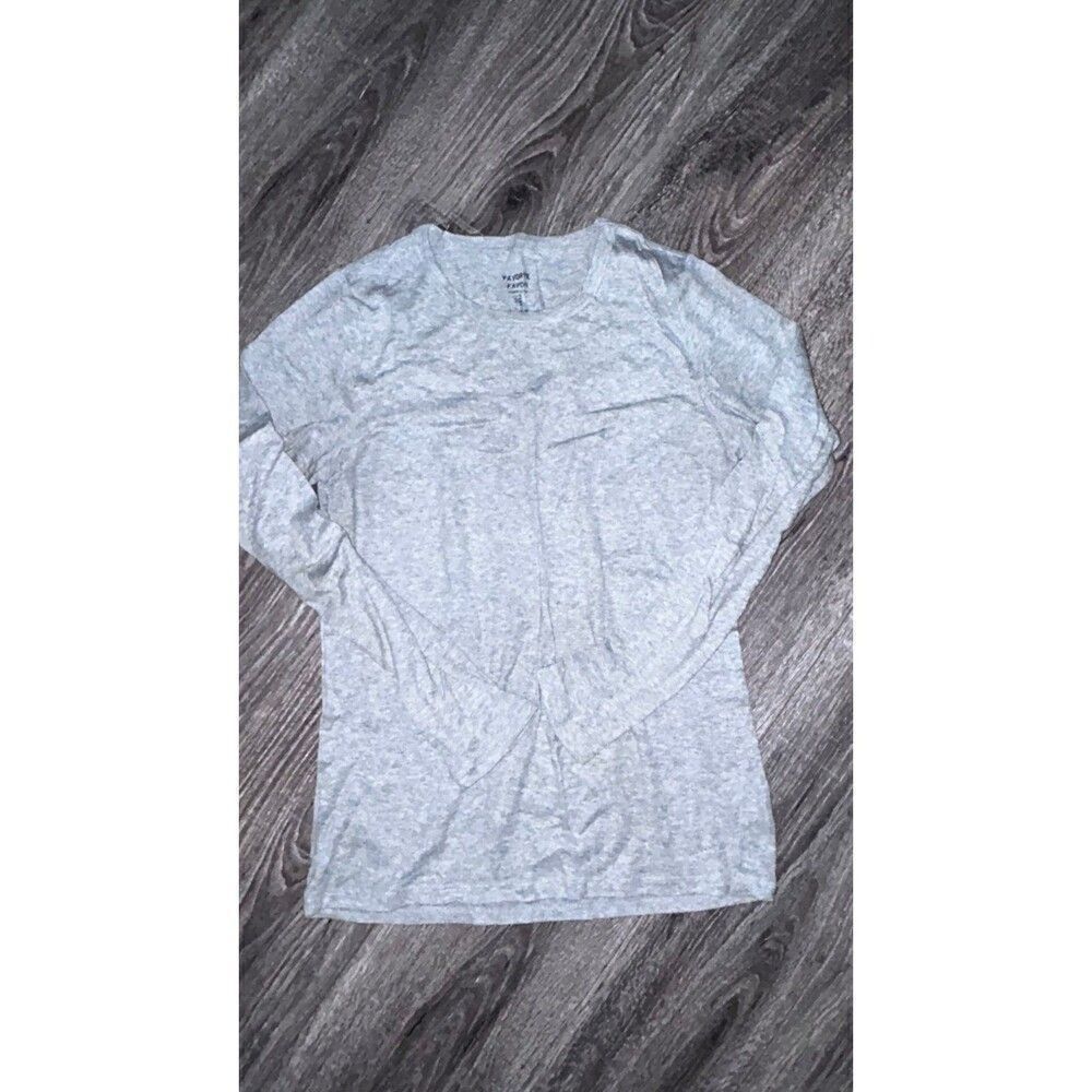 Gap size m women’s light sweaters Favorite